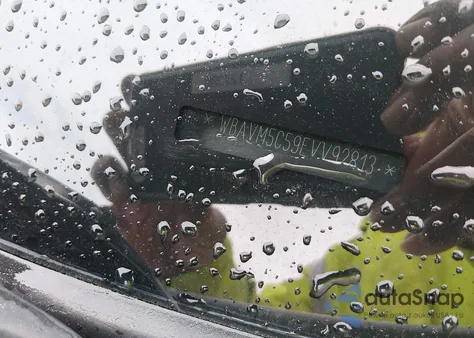 2014 BMW X1 xDrive35I из США, поврежденный, VIN WBAVM5C59EVV92813